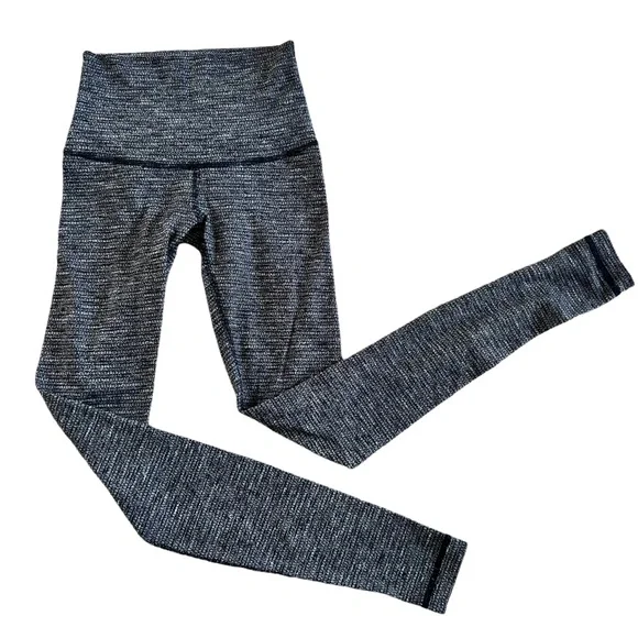 ♥️SOLD♥️Lululemon Wunder Under Grey Leggings Size 2 - Picture 2 of 4